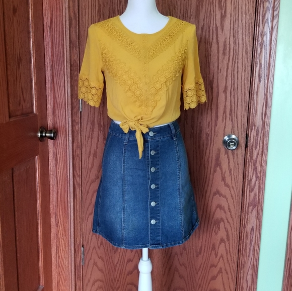 Denim Button-down Mini Skirt - Picture 2 of 7